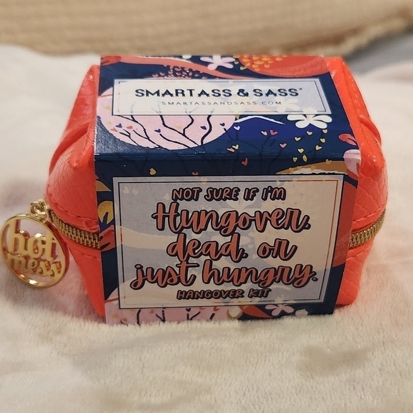 Mini Hangover Kit - Picture 1 of 6